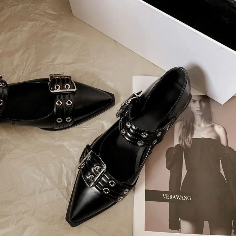 Slingback Pumps Women - 女性の靴デザイナーの高級ローヒールパンプスバックルファッションレディースフラット靴ミュールスリングバックポインテッドトゥカジュアルプラットフォームサンダル