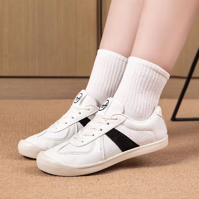女性のスポーツシューズ高級カジュアルテニスアウトドアウォーキ - Women Shoes Tennis のレビューと価格