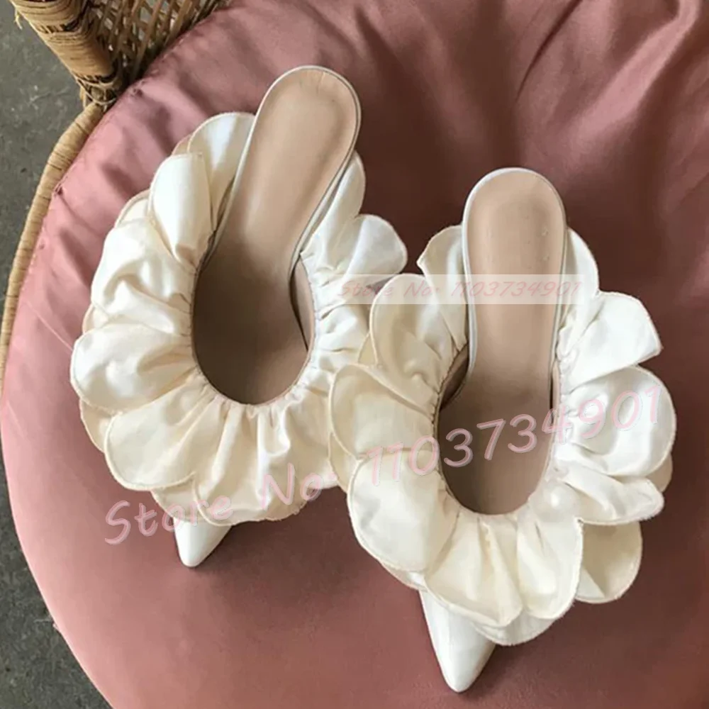 女性のための白い花のサテンの先のとがったつま先のスライド、カ - Women Shoes Zara のレビューと価格