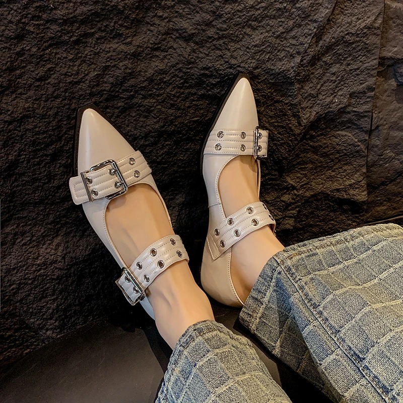 女性の靴デザイナーの高級ローヒールパンプスバックルファッショ - Slingback Pumps Women のレビューと価格